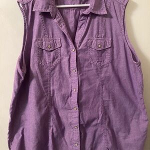 Bit & Bridle Women’s Plus Size Sleeveless Snap Up Shirt Size 2x